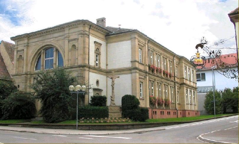 Bild der Schulgebäudes der Dietrich-Bonhoeffer-Schule Heidelsheim